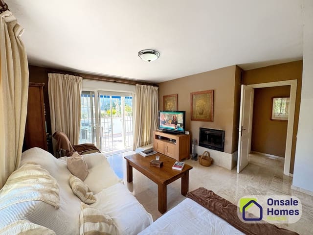 3 sovrum Lägenhet till salu i Nueva Andalucía Centro, Marbella med pool garage - 630 000 € (Ref: 9689985)