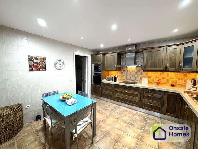 3 sovrum Lägenhet till salu i Nueva Andalucía Centro, Marbella med pool garage - 630 000 € (Ref: 9689985)