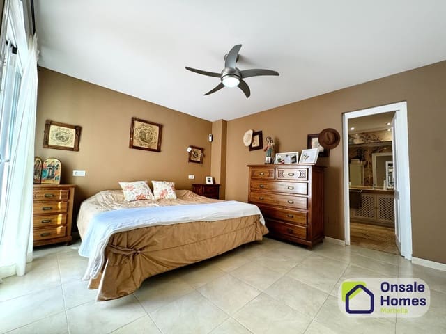 3 sovrum Lägenhet till salu i Nueva Andalucía Centro, Marbella med pool garage - 630 000 € (Ref: 9689985)