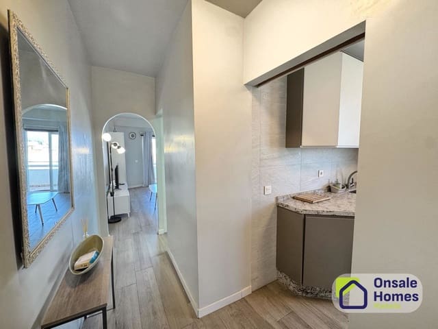 2 quarto Apartamento para venda em Los Jardines de Marbella - La Ermita, Marbella com garagem - 405 000 € (Ref: 9709474)