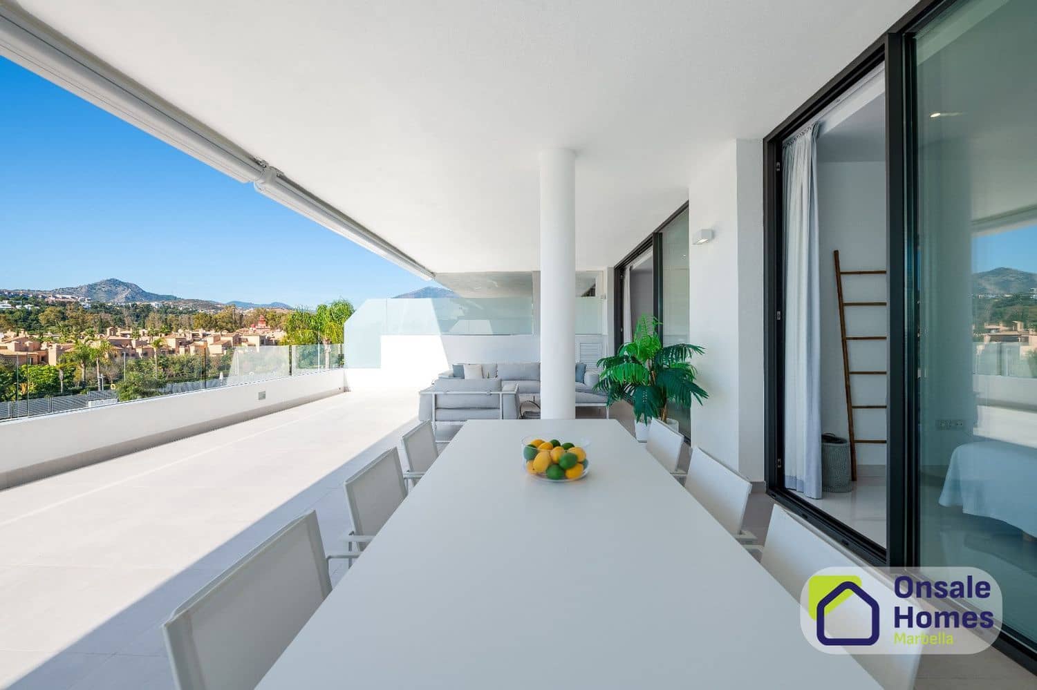 2 soveværelse Lejlighed til salg i New Golden Mile med swimmingpool garage - € 825.000 (Ref: 9714308)