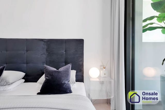 Apartamento de 2 habitaciones en Nueva Atalaya, Estepona en venta con piscina garaje - 825.000 € (Ref: 9714308)