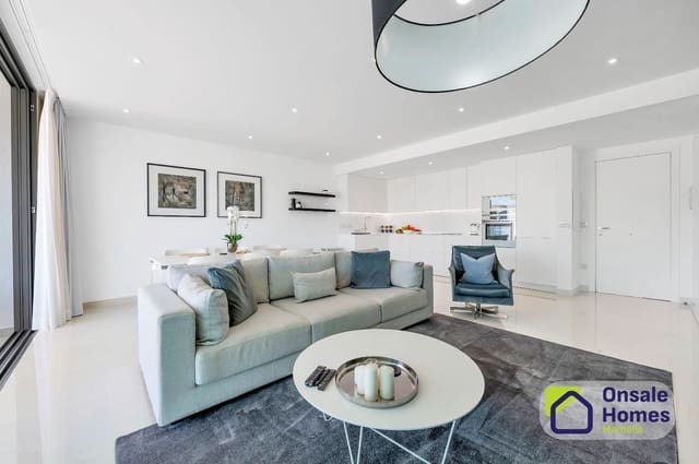 Apartamento de 2 habitaciones en Nueva Atalaya, Estepona en venta con piscina garaje - 825.000 € (Ref: 9714308)