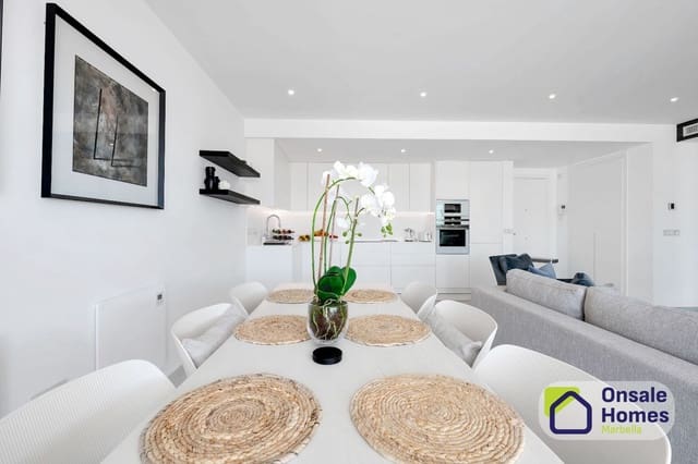 Apartamento de 2 habitaciones en Nueva Atalaya, Estepona en venta con piscina garaje - 825.000 € (Ref: 9714308)