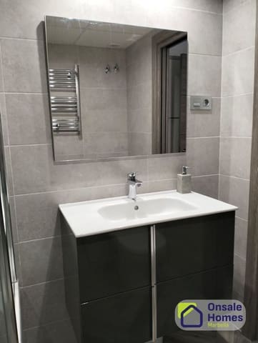 2 makuuhuone Huoneisto myytävänä paikassa Nueva Atalaya, Estepona mukana uima-altaan 
autotalli - 274 000 € (Ref: 9714309)