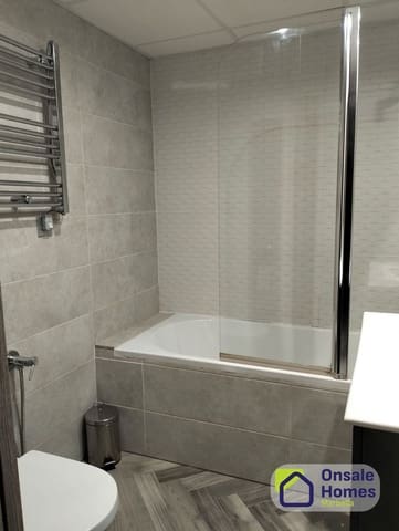 2 quarto Apartamento para venda em Nueva Atalaya, Estepona com piscina garagem - 274 000 € (Ref: 9714309)