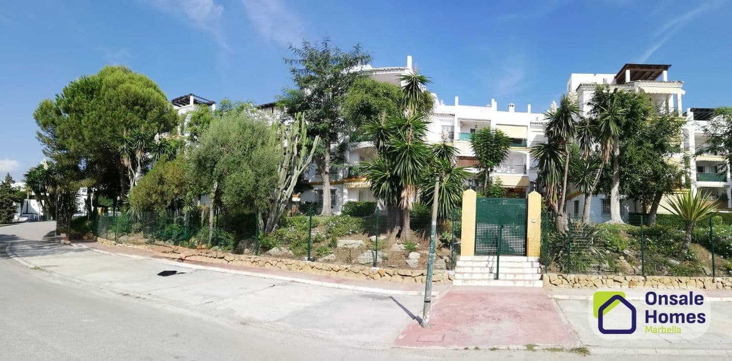 2 makuuhuone Huoneisto myytävänä paikassa New Golden Mile mukana uima-altaan 
autotalli - 274 000 € (Ref: 9714309)