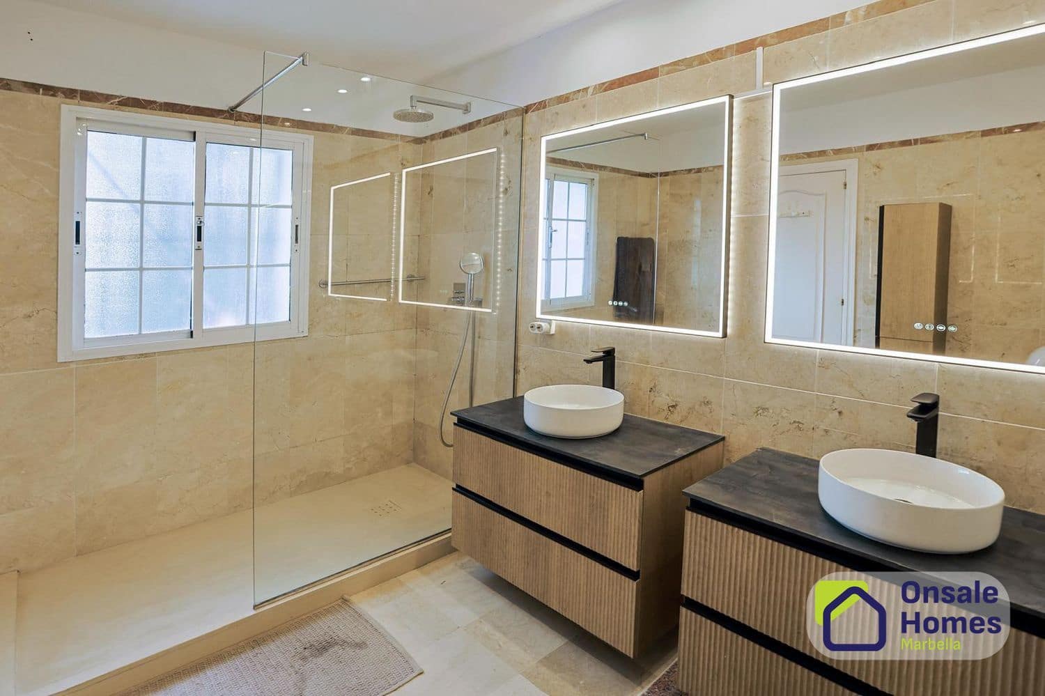 3 Zimmer Villa zu verkaufen in New Golden Mile mit Pool Garage - 1.295.000 € (Ref: 9714310)