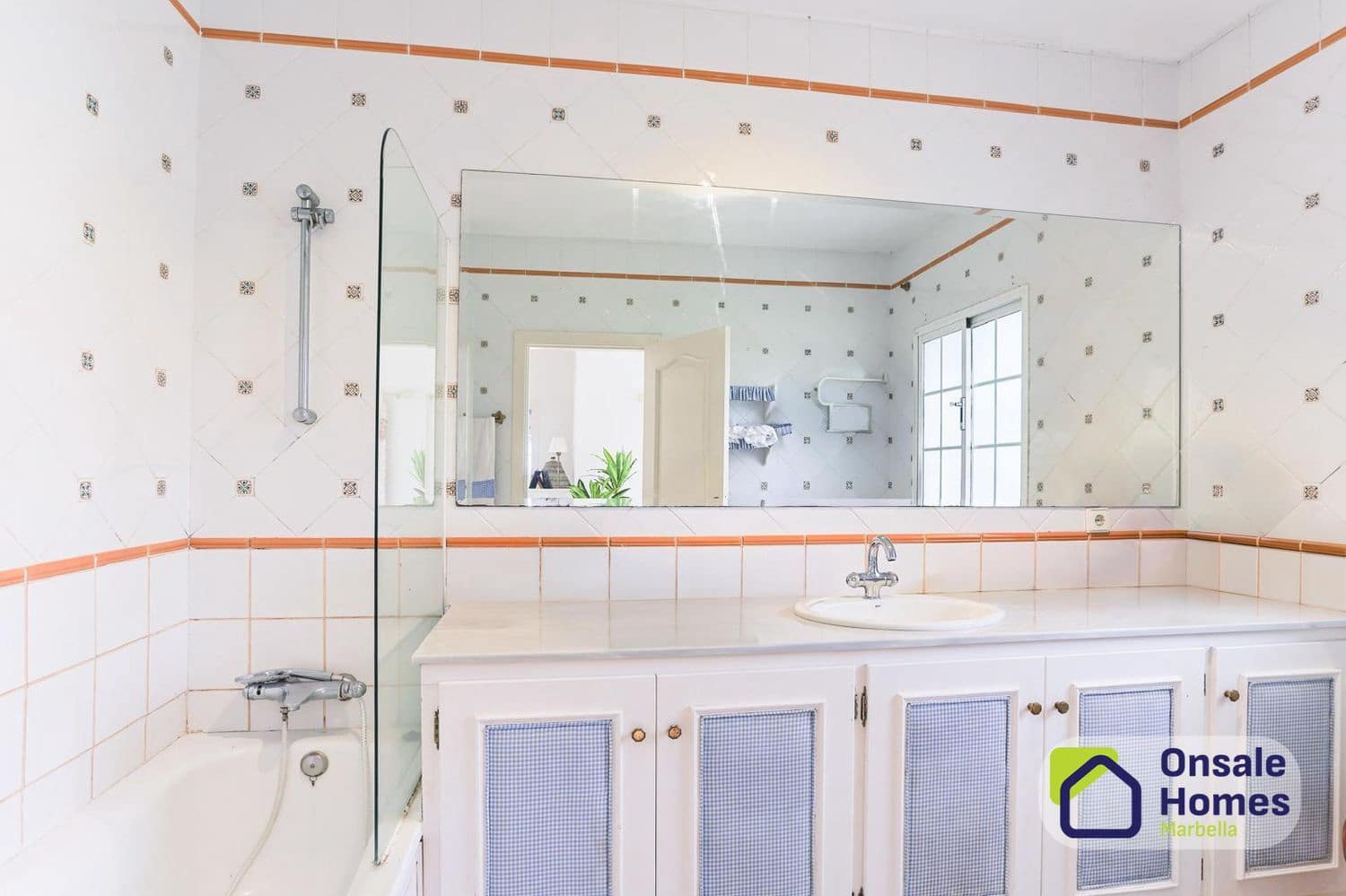 3 Zimmer Villa zu verkaufen in New Golden Mile mit Pool Garage - 1.295.000 € (Ref: 9714310)