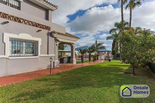 3 Zimmer Villa zu verkaufen in Nueva Atalaya, Estepona mit Pool Garage - 1.295.000 € (Ref: 9714310)