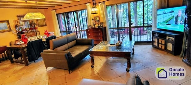 Chalet de 3 habitaciones en Río Real, Marbella en venta con piscina garaje - 1.600.000 € (Ref: 9719434)