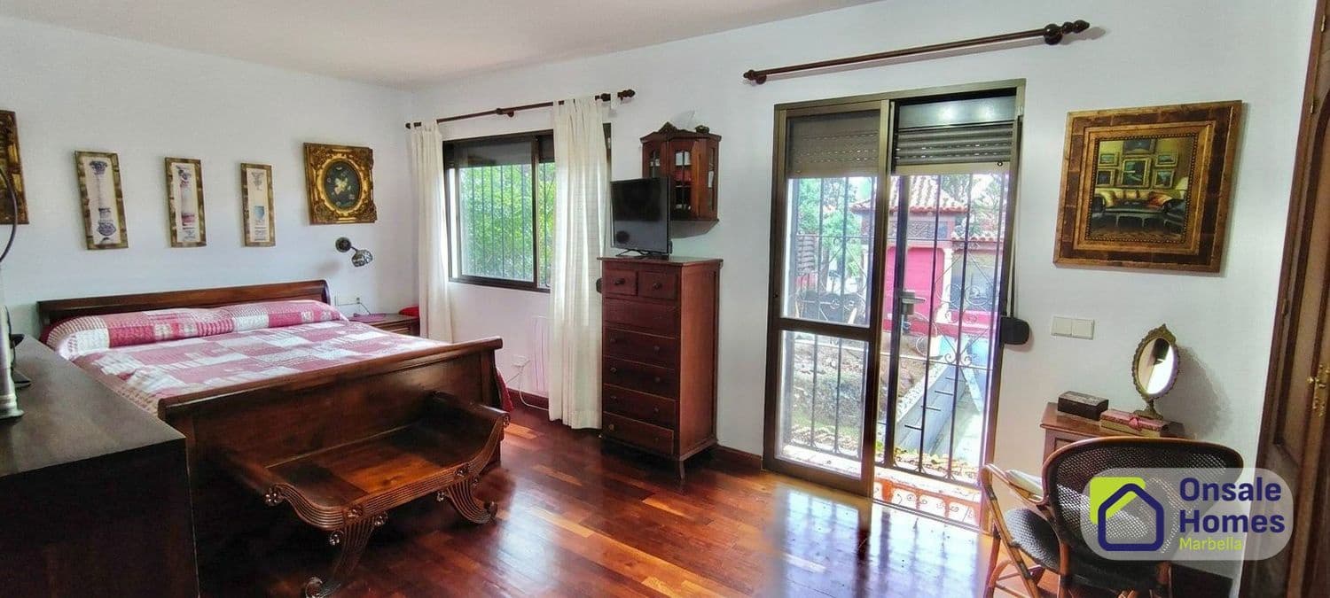 Chalet de 3 habitaciones en Río Real en venta con piscina garaje - 1.600.000 € (Ref: 9719434)