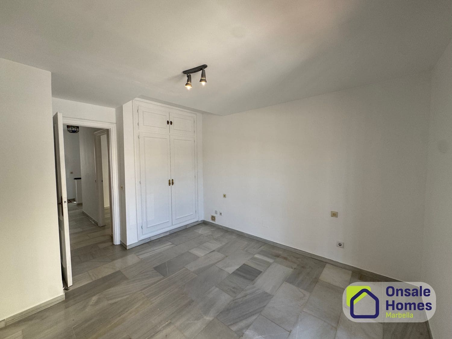 7 camera da letto Casa in vendita in Marbella con piscina garage - 990.000 € (Rif: 9721057)