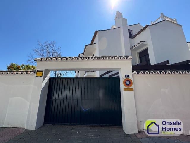 7 makuuhuone Omakotitalo myytävänä paikassa Huerta Belón - Calvario, Marbella mukana uima-altaan 
autotalli - 990 000 € (Ref: 9721057)