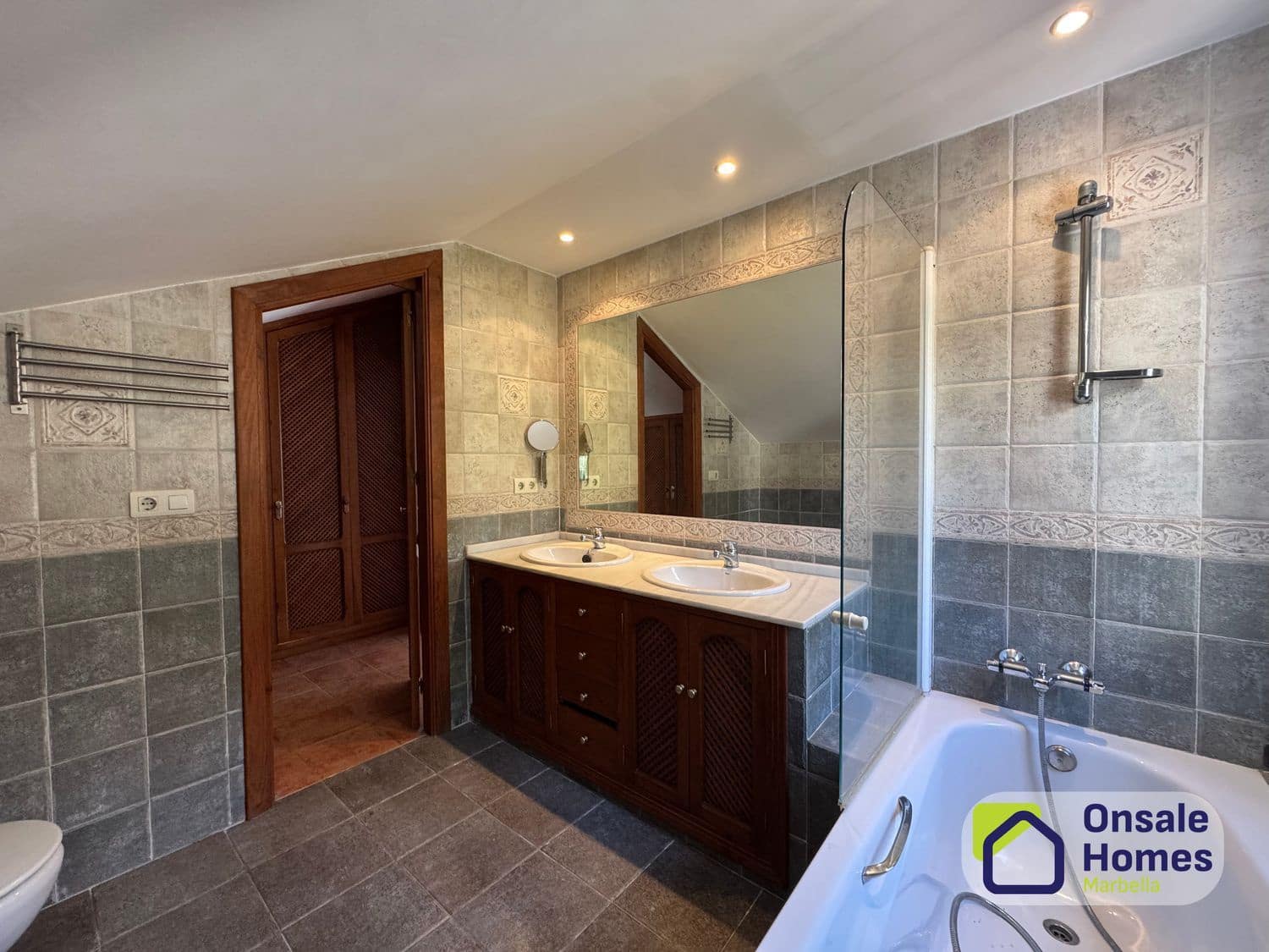 7 camera da letto Casa in vendita in Marbella con piscina garage - 990.000 € (Rif: 9721057)