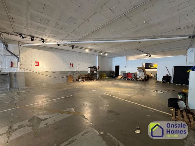 Komercyjne do wynajęcia w Playa Bajadilla - Puertos, Marbella - 3 500 € (Ref: 9726300)