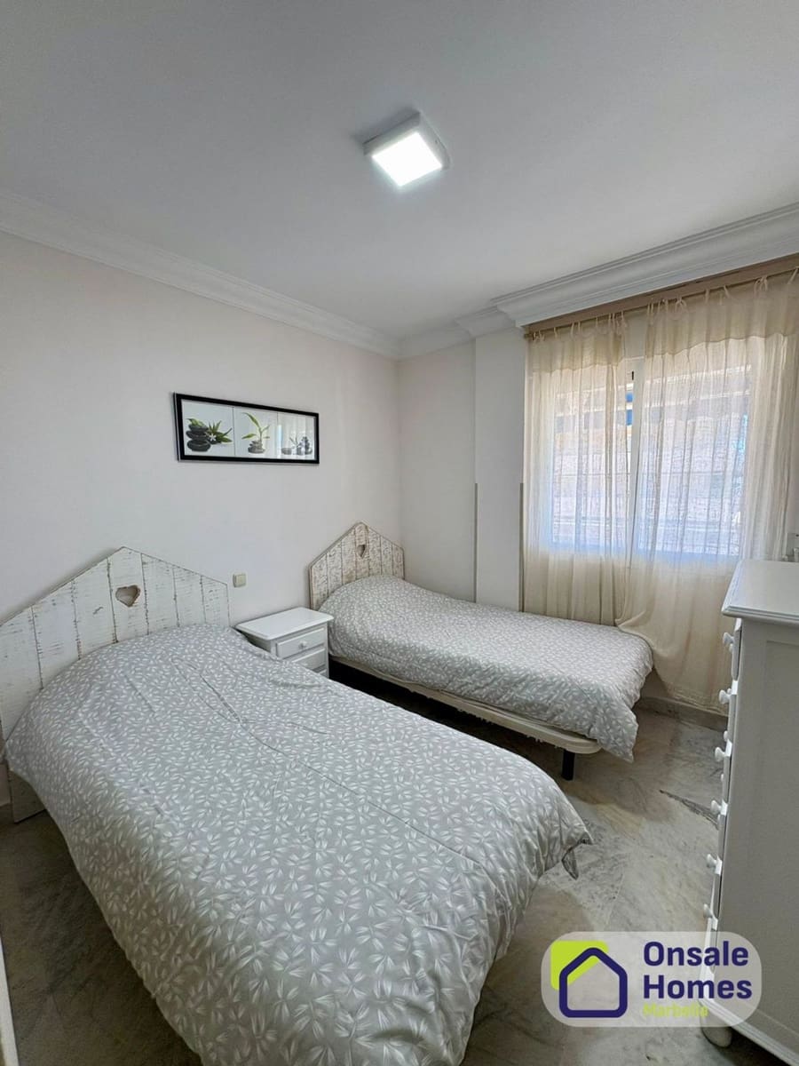 2 bedroom Apartment for sale in Puerto Banus with pool garage - € 645,000 (Ref: 9726301)