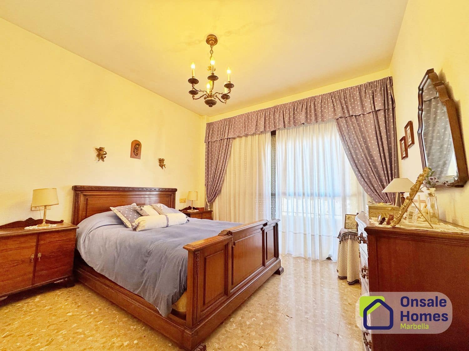 Apartamento de 2 habitaciones en Marbella en venta con piscina garaje - 425.000 € (Ref: 9735005)