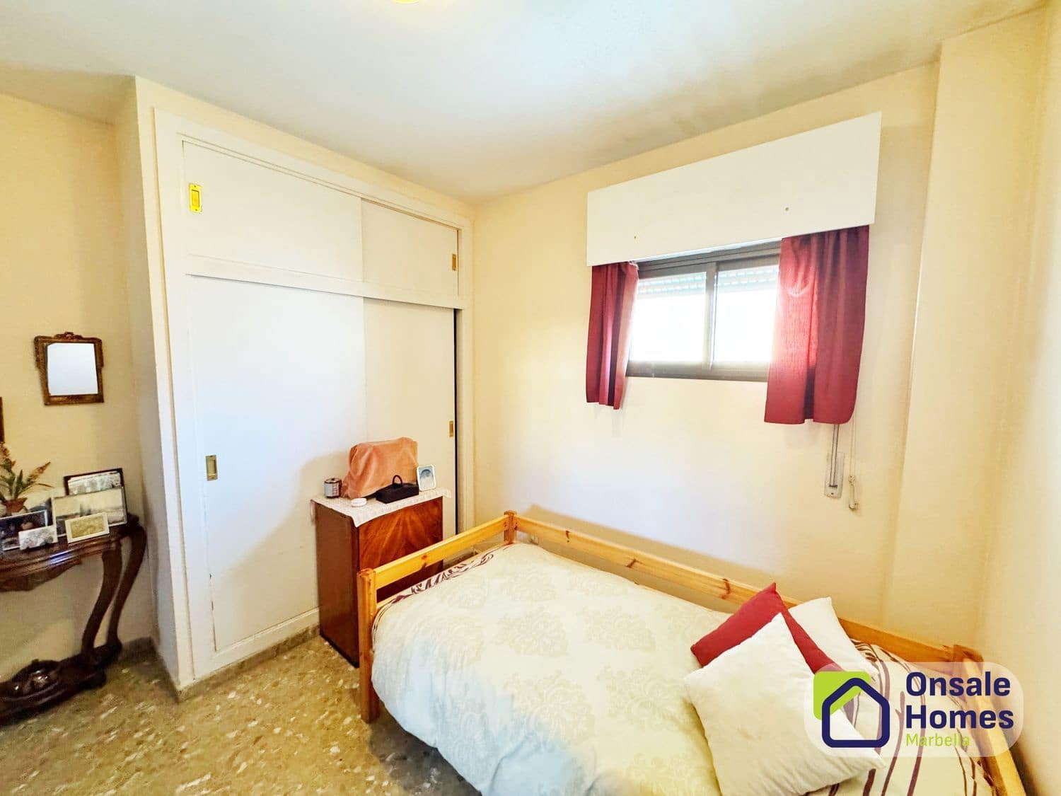 Apartamento de 2 habitaciones en Marbella en venta con piscina garaje - 425.000 € (Ref: 9735005)