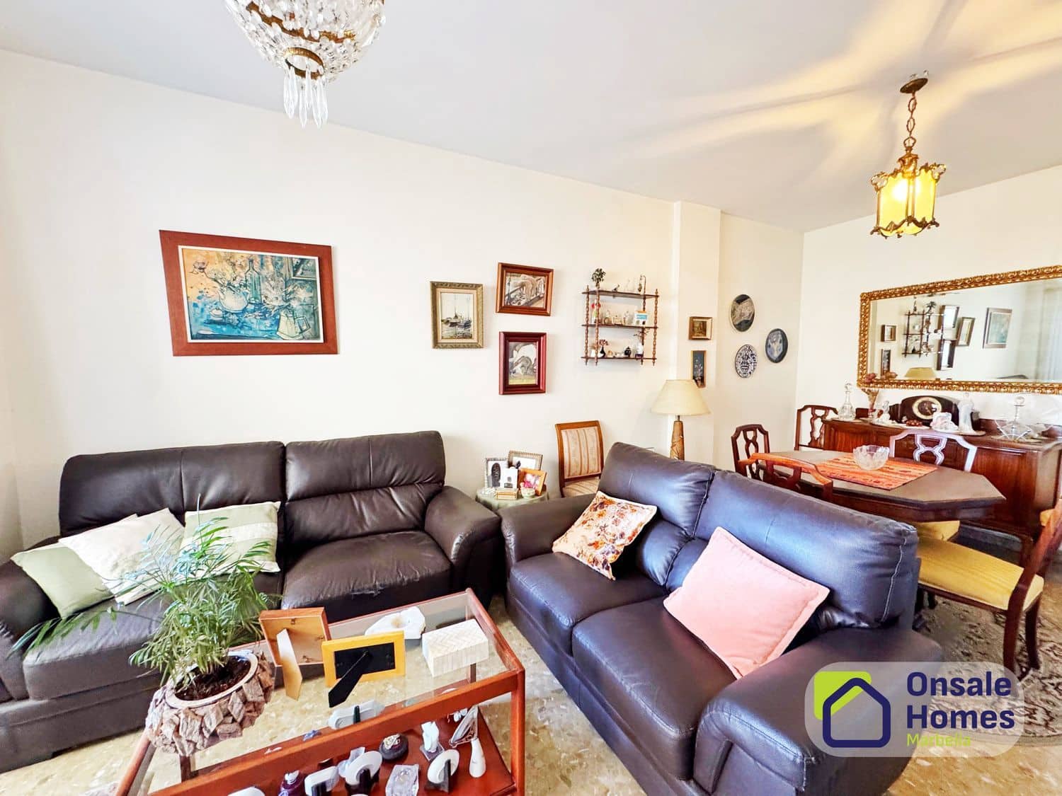 Apartamento de 2 habitaciones en Marbella en venta con piscina garaje - 425.000 € (Ref: 9735005)