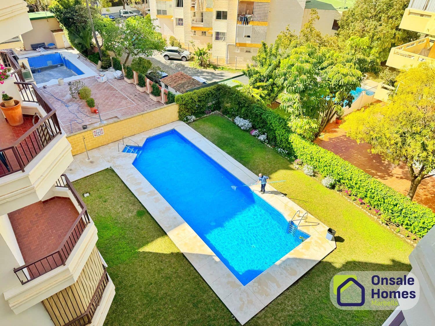 Apartamento de 2 habitaciones en Marbella en venta con piscina garaje - 425.000 € (Ref: 9735005)