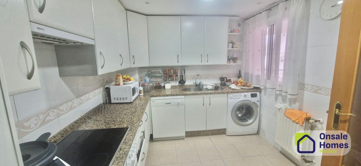 3 slaapkamer Appartement te koop in San Pedro de Alcantara met zwembad garage - € 577.500 (Ref: 9735006)
