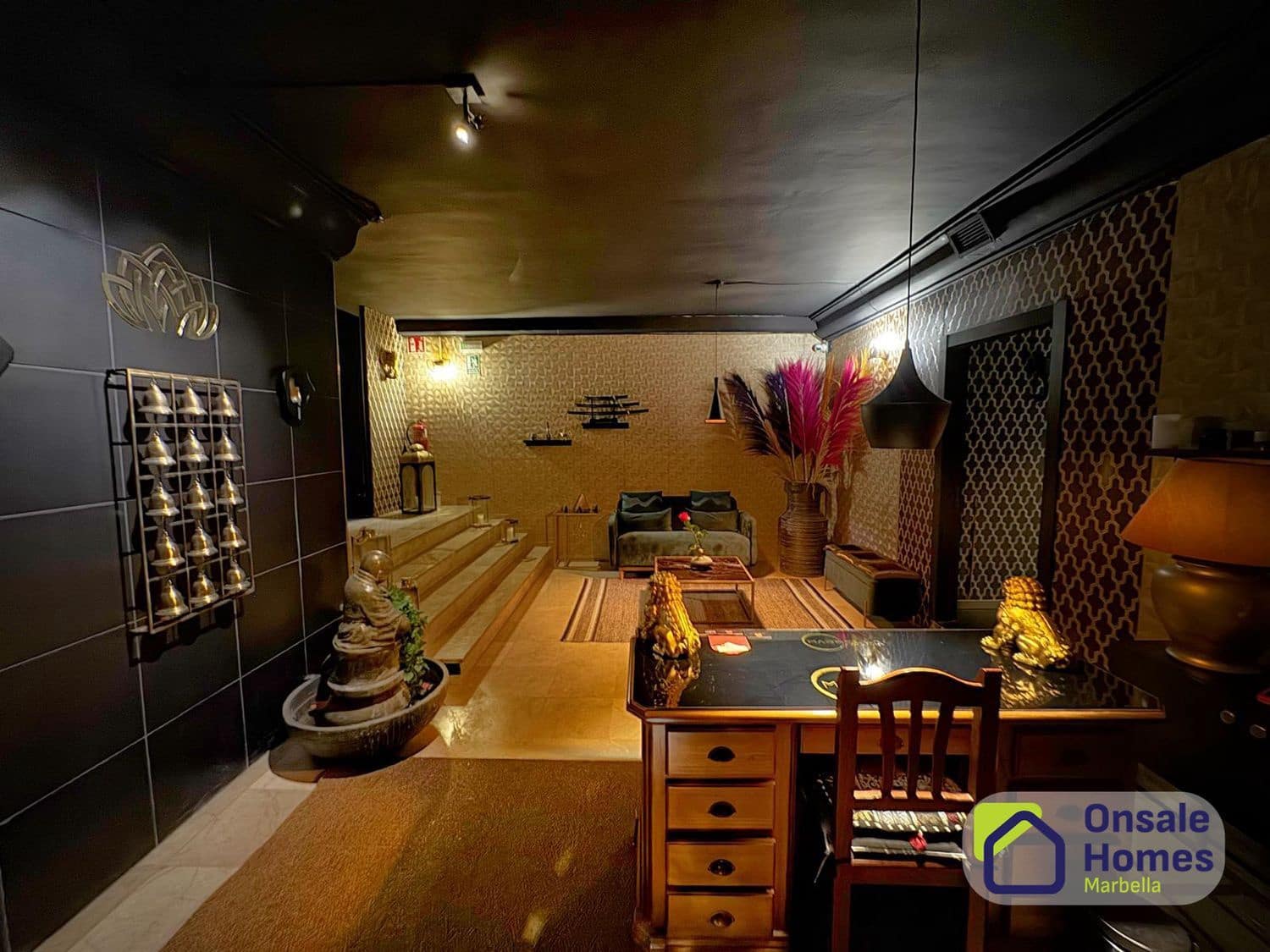 Commercial for rent in Marbella - € 2,500 (Ref: 9737890)