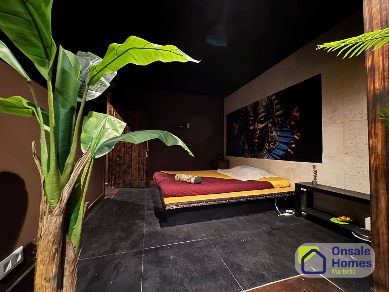 Commercial for rent in Marbella - € 2,500 (Ref: 9737890)