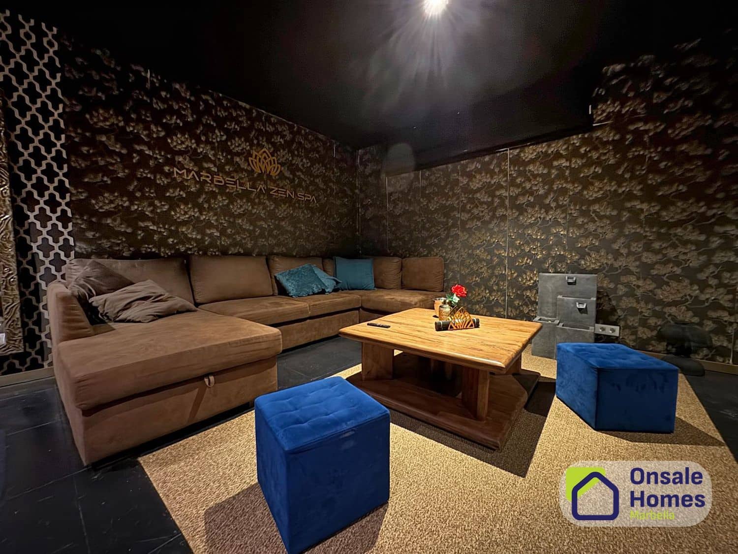 Commercial for rent in Marbella - € 2,500 (Ref: 9737890)