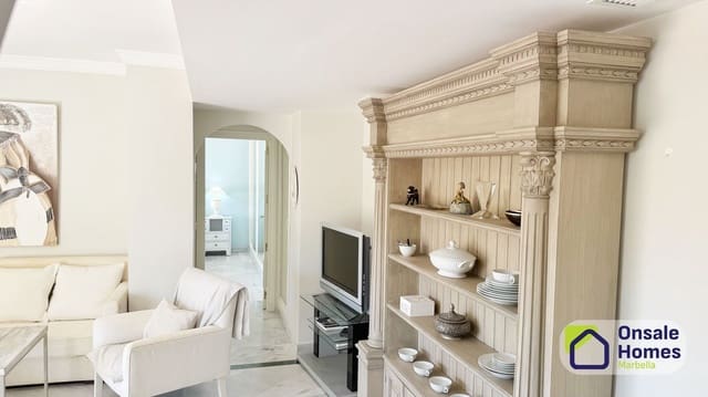 2 makuuhuone Huoneisto myytävänä paikassa La Dama de Noche - La Alzambra, Marbella mukana uima-altaan 
autotalli - 499 000 € (Ref: 9751435)