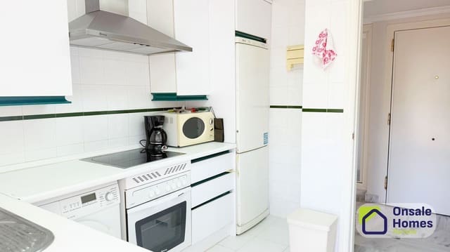 2 makuuhuone Huoneisto myytävänä paikassa La Dama de Noche - La Alzambra, Marbella mukana uima-altaan 
autotalli - 499 000 € (Ref: 9751435)