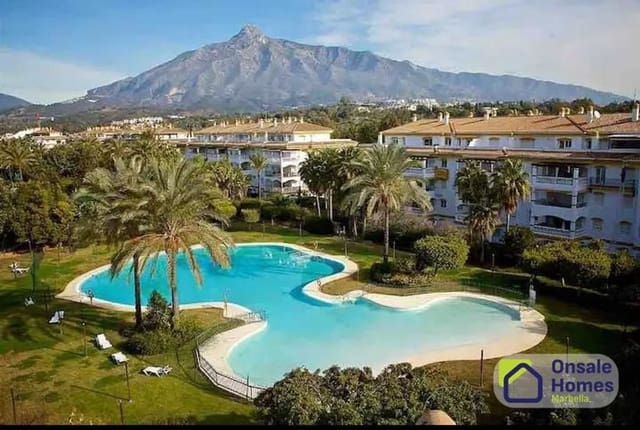 2 soverom Leilighet til salgs i La Dama de Noche - La Alzambra, Marbella med svømmebasseng garasje - € 499 000 (Ref: 9751435)