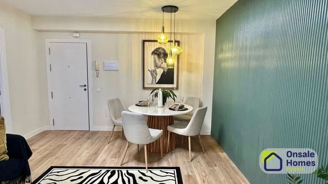 1 makuuhuone Huoneisto myytävänä paikassa Aloha Golf, Marbella mukana uima-altaan 
autotalli - 329 000 € (Ref: 9755038)