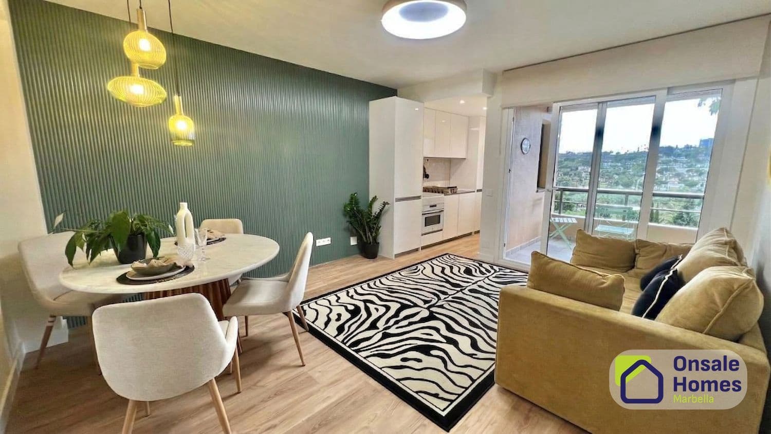 1 chambre Appartement à vendre à Aloha Golf avec piscine garage - 329 000 € (Ref: 9755038)