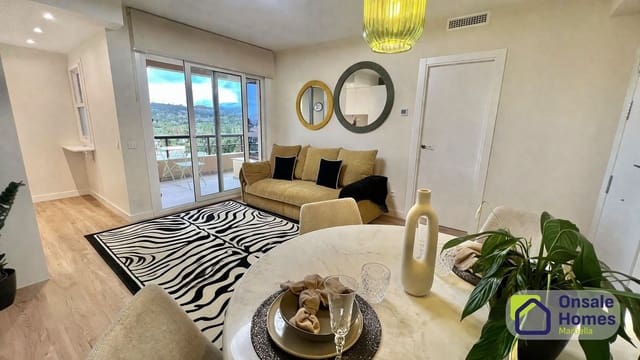 1 makuuhuone Huoneisto myytävänä paikassa Aloha Golf, Marbella mukana uima-altaan 
autotalli - 329 000 € (Ref: 9755038)