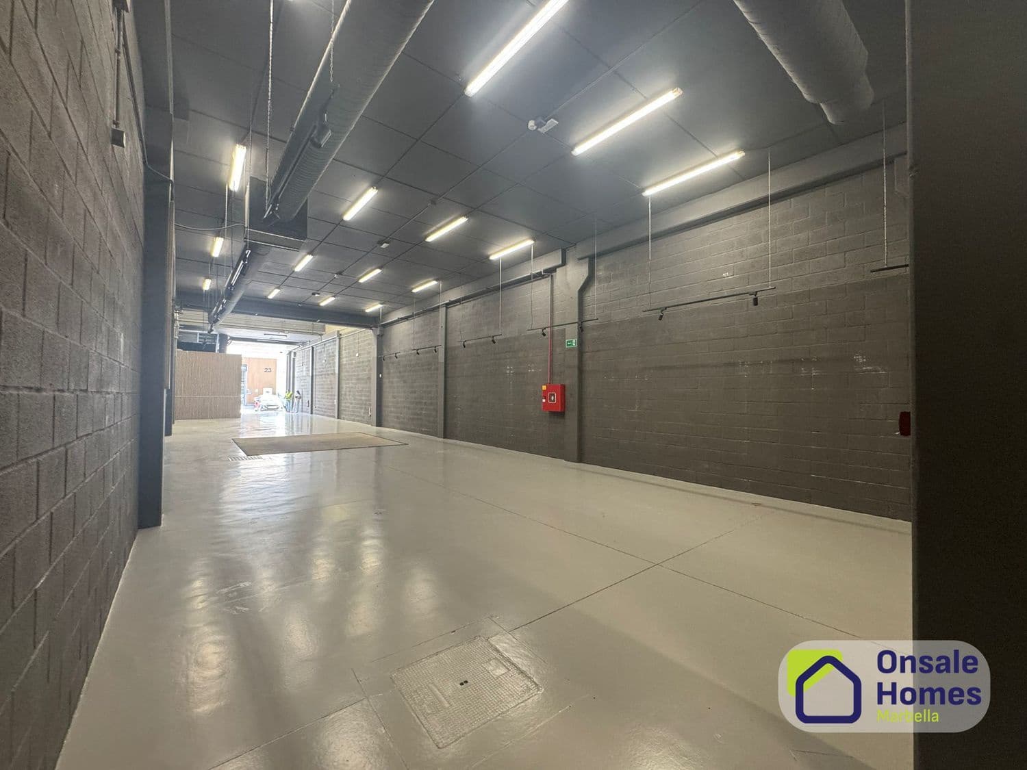 Commerciale da affittare in Nueva Andalucia - 3.800 € (Rif: 9758323)