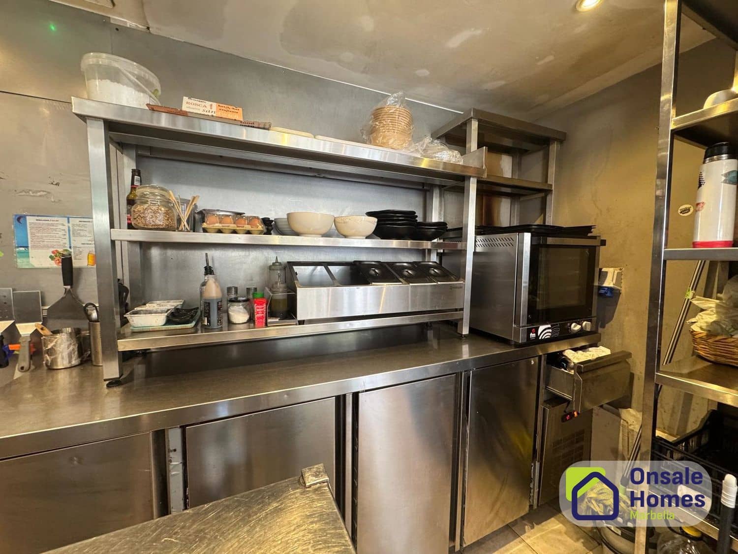 Local Commercial à louer à Marbella - 1 600 € (Ref: 9779965)