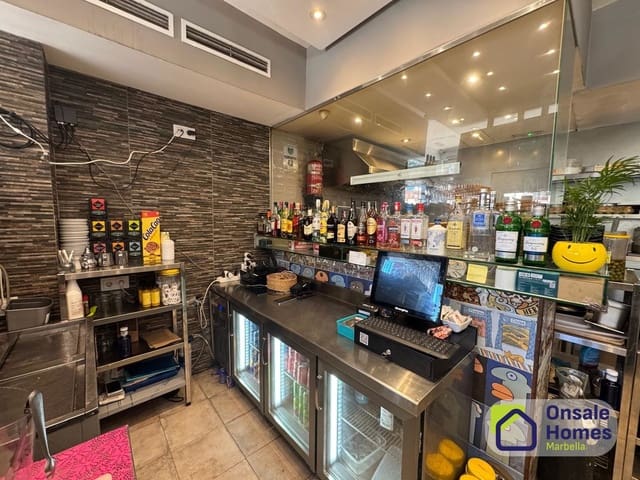 Local Commercial à louer à La Patera, Marbella - 1 600 € (Ref: 9779965)