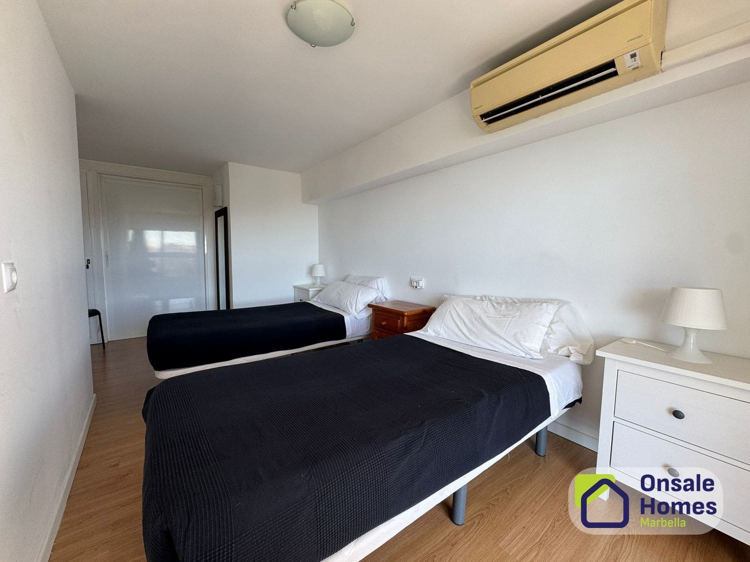 2 soverom Leilighet til leie i Marbella med svømmebasseng garasje - € 1 400 (Ref: 9788073)