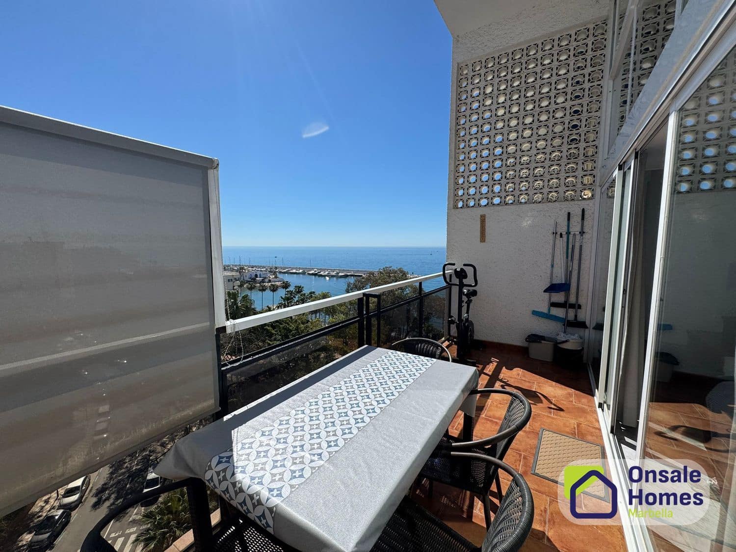 2 soverom Leilighet til leie i Marbella med svømmebasseng garasje - € 1 400 (Ref: 9788073)