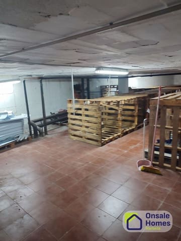 Local Commercial à vendre à Playa Bajadilla - Puertos, Marbella - 2 900 000 € (Ref: 9790046)