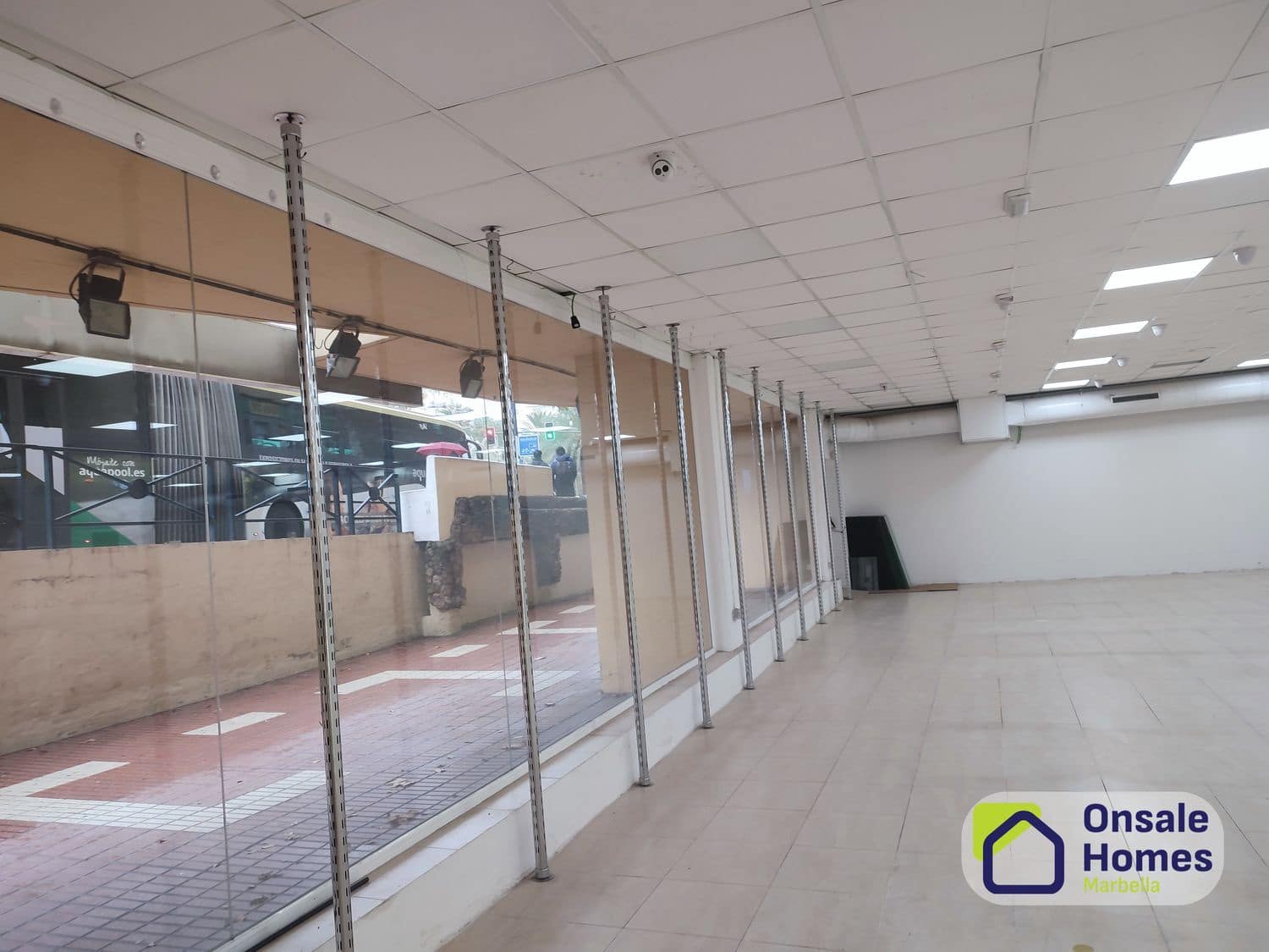 Commercial for sale in Marbella - € 2,900,000 (Ref: 9790046)