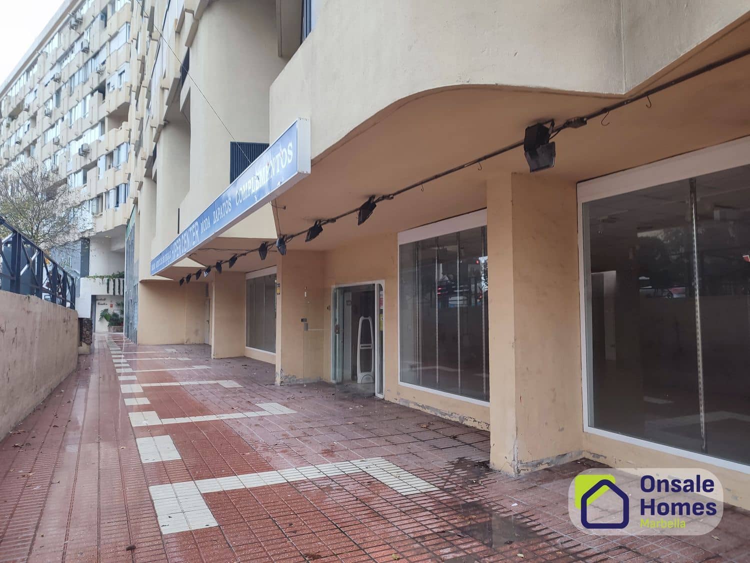 Commercial for sale in Marbella - € 2,900,000 (Ref: 9790046)