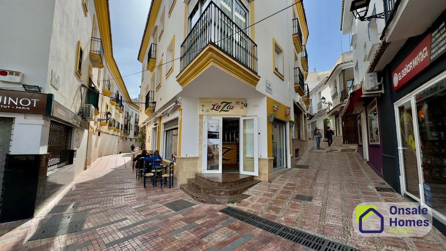 Erhverv til leje i Marbella - € 2.200 (Ref: 9793849)