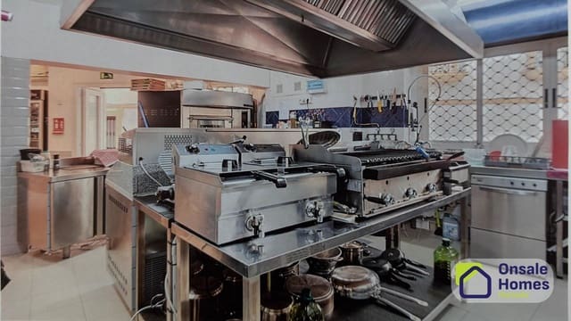 Erhverv til leje i Casco Antiguo, Marbella - € 2.200 (Ref: 9793849)