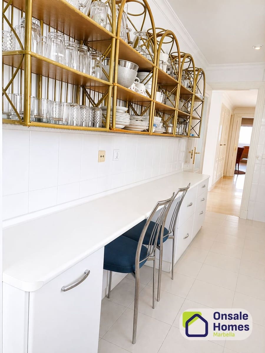 3 bedroom Apartment for sale in Puerto Banus with pool garage - € 1,200,000 (Ref: 9795942)