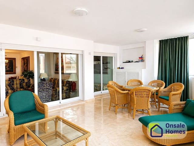 3 bedroom Apartment for sale in Puerto Banus, Marbella with pool garage - € 1,200,000 (Ref: 9795942)