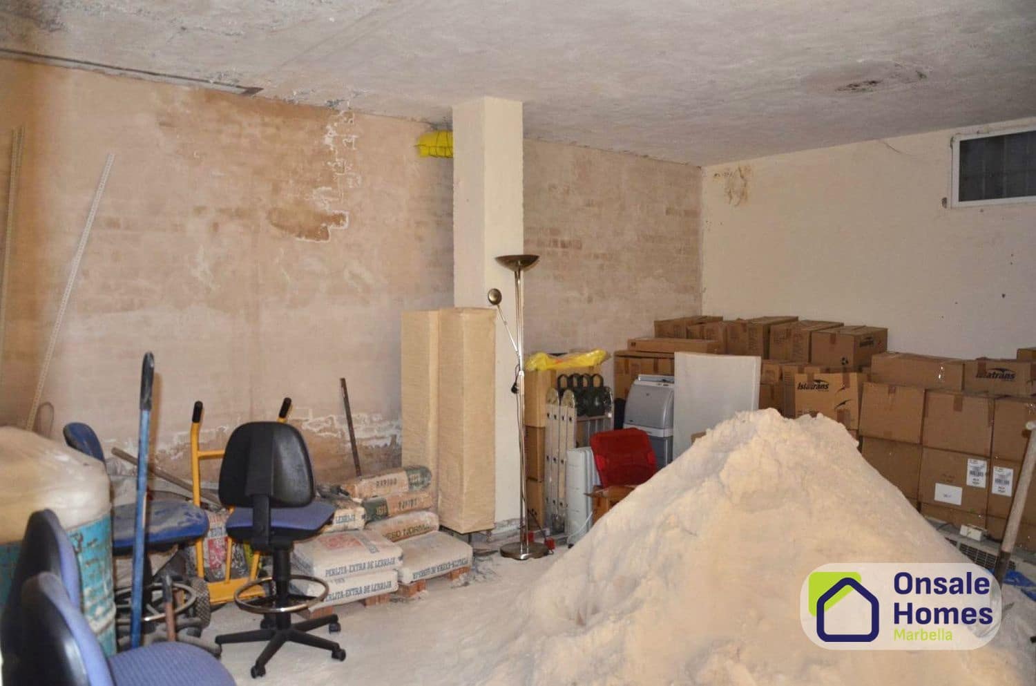 Komercyjne na sprzedaż w Nueva Andalucia - 280 000 € (Ref: 9798516)