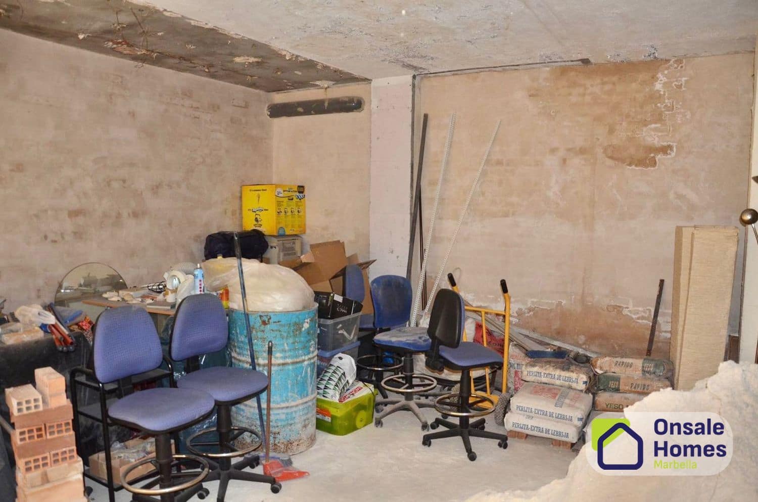 Komercyjne na sprzedaż w Nueva Andalucia - 280 000 € (Ref: 9798516)