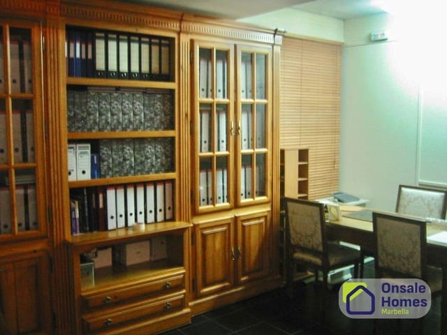 Erhverv til salg i Nueva Andalucía Centro, Marbella - € 280.000 (Ref: 9798516)